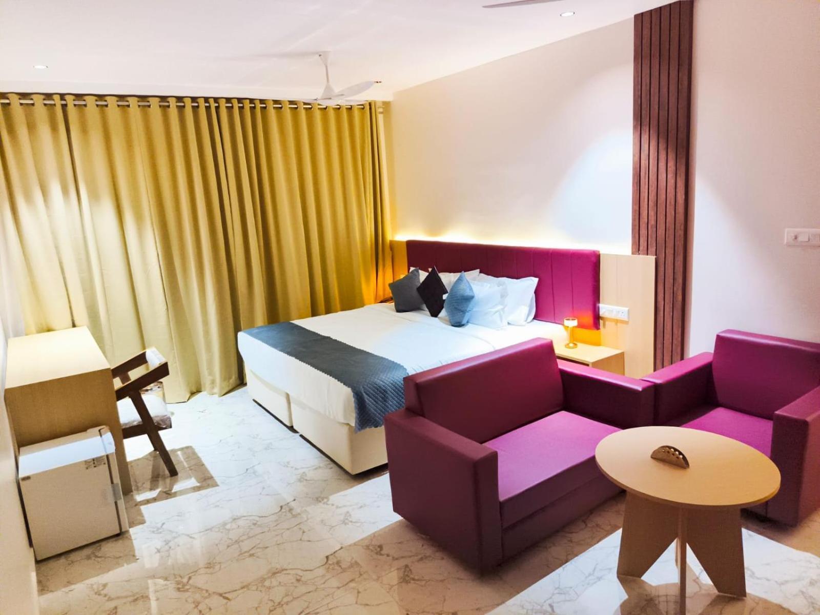 Hotel Meridian Blue 와랑갈 외부 사진