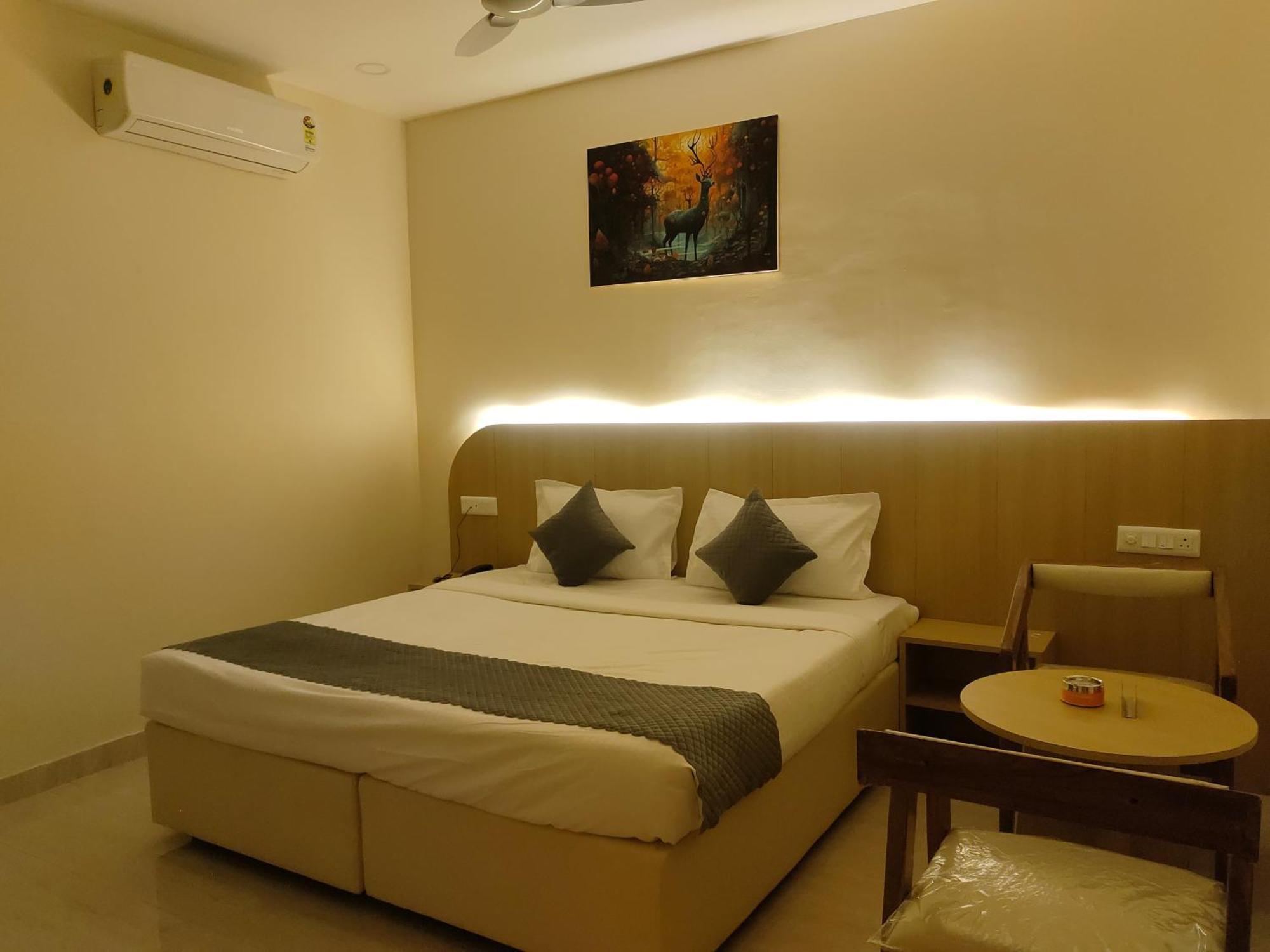 Hotel Meridian Blue 와랑갈 외부 사진