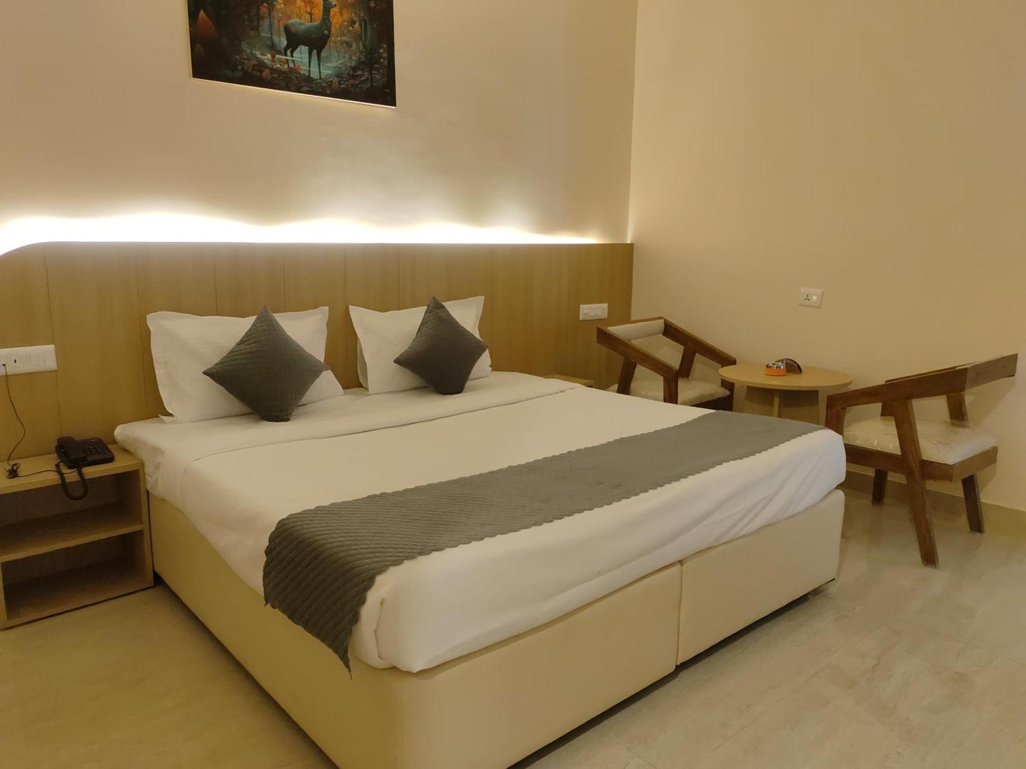 Hotel Meridian Blue 와랑갈 외부 사진